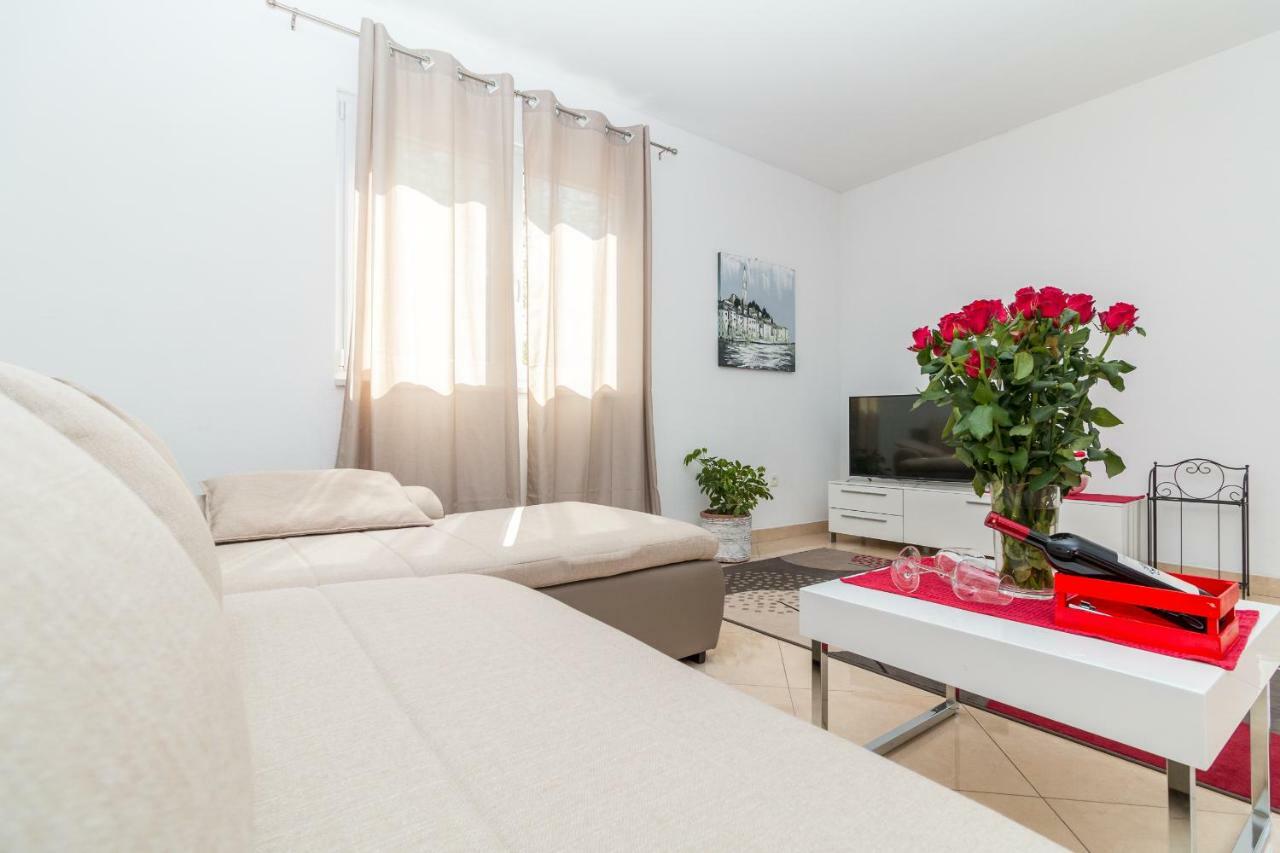 Apartment Jurasin Каштела Экстерьер фото
